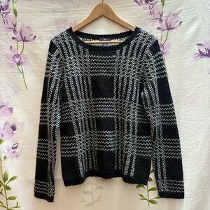 GAP Black and White Plaid Crewneck Sweater